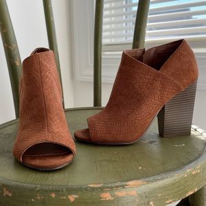 Francescas Size 7 Booties